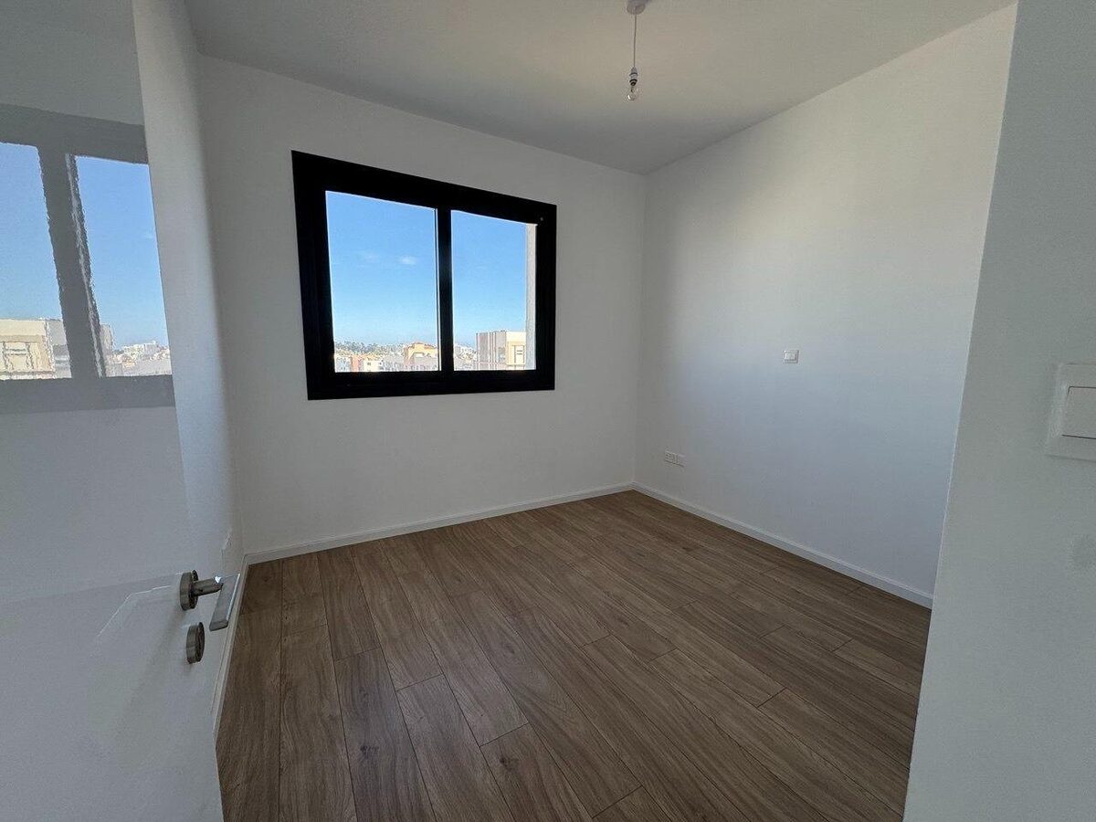 Apartament z 2 sypialniami, 77.00m² w universal, Cypr [ID: 0602-248433]