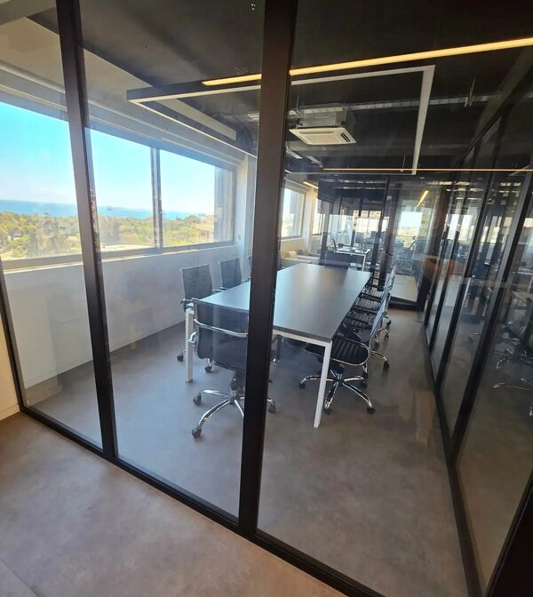Commercial property in neapolis, Cyprus, 400.00m² - image 11