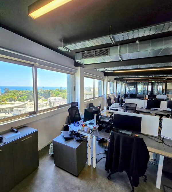 Commercial property in neapolis, Cyprus, 400.00m² - image 5