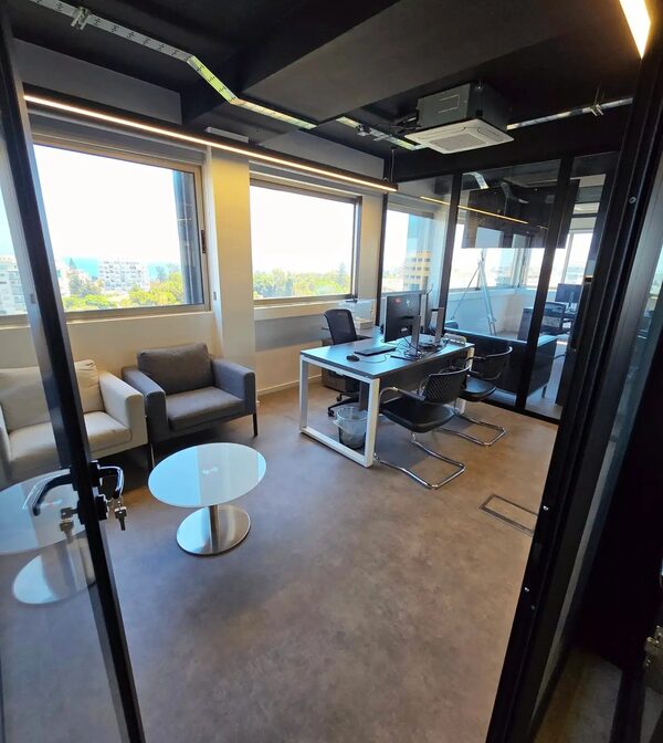 Commercial property in neapolis, Cyprus, 400.00m² - image 13