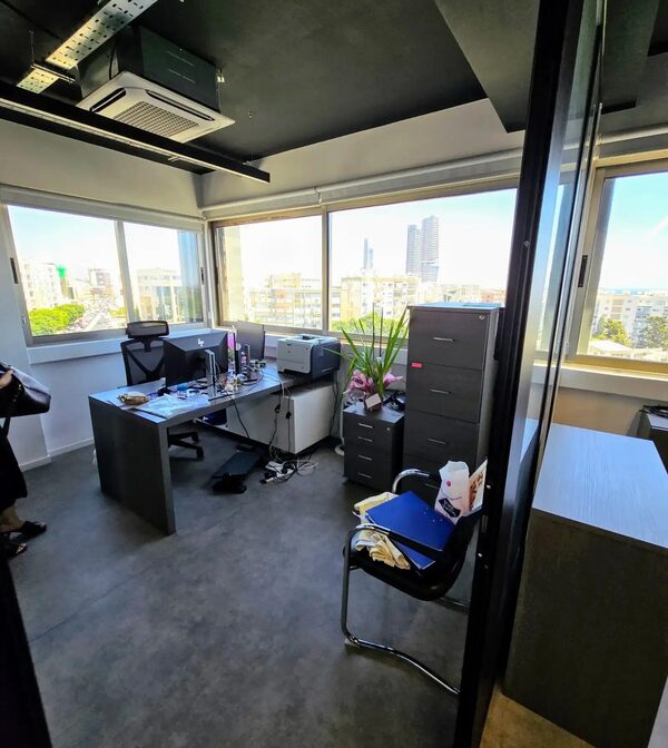 Commercial property in neapolis, Cyprus, 400.00m² - image 4