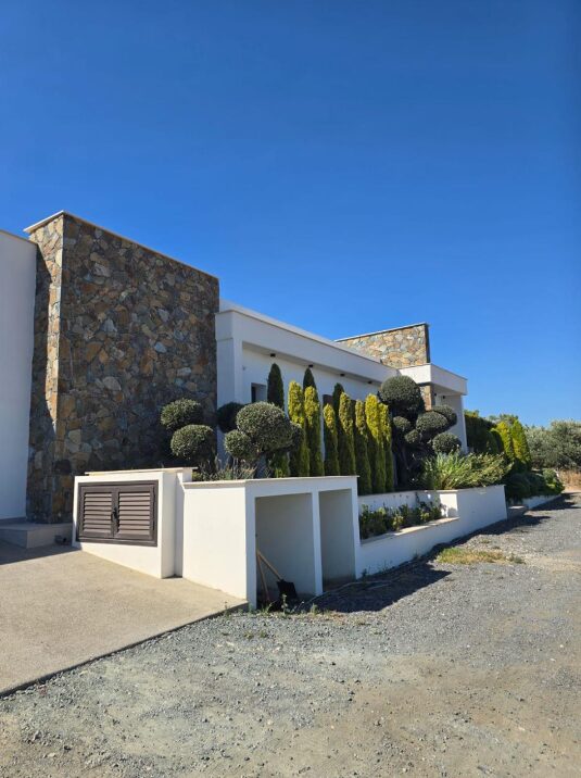 Villa in episkopi, Cyprus - image 8