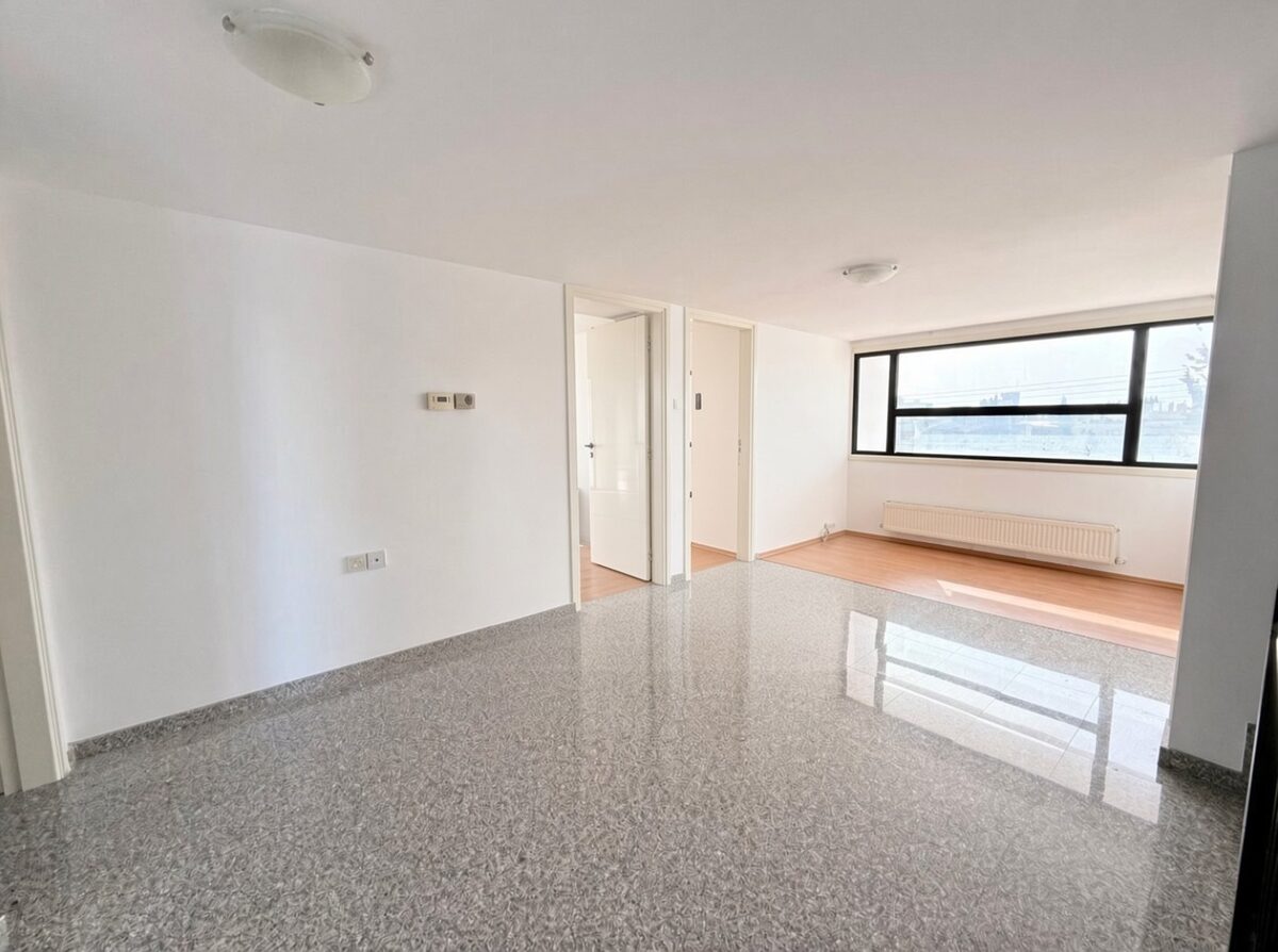 houses z 5 sypialniami, 360.00m² w polemidia-kato, Cypr [ID: 0602-248524]