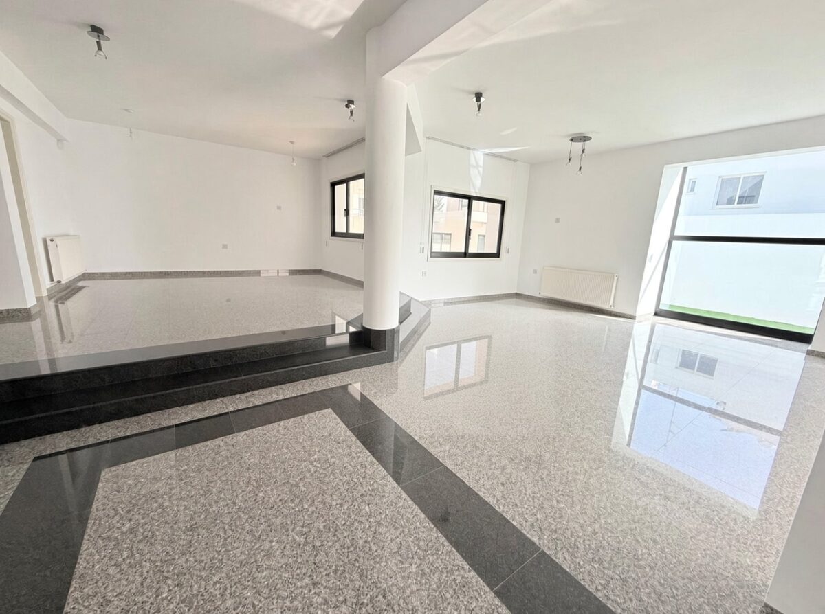 houses z 5 sypialniami, 360.00m² w polemidia-kato, Cypr [ID: 0602-248524]