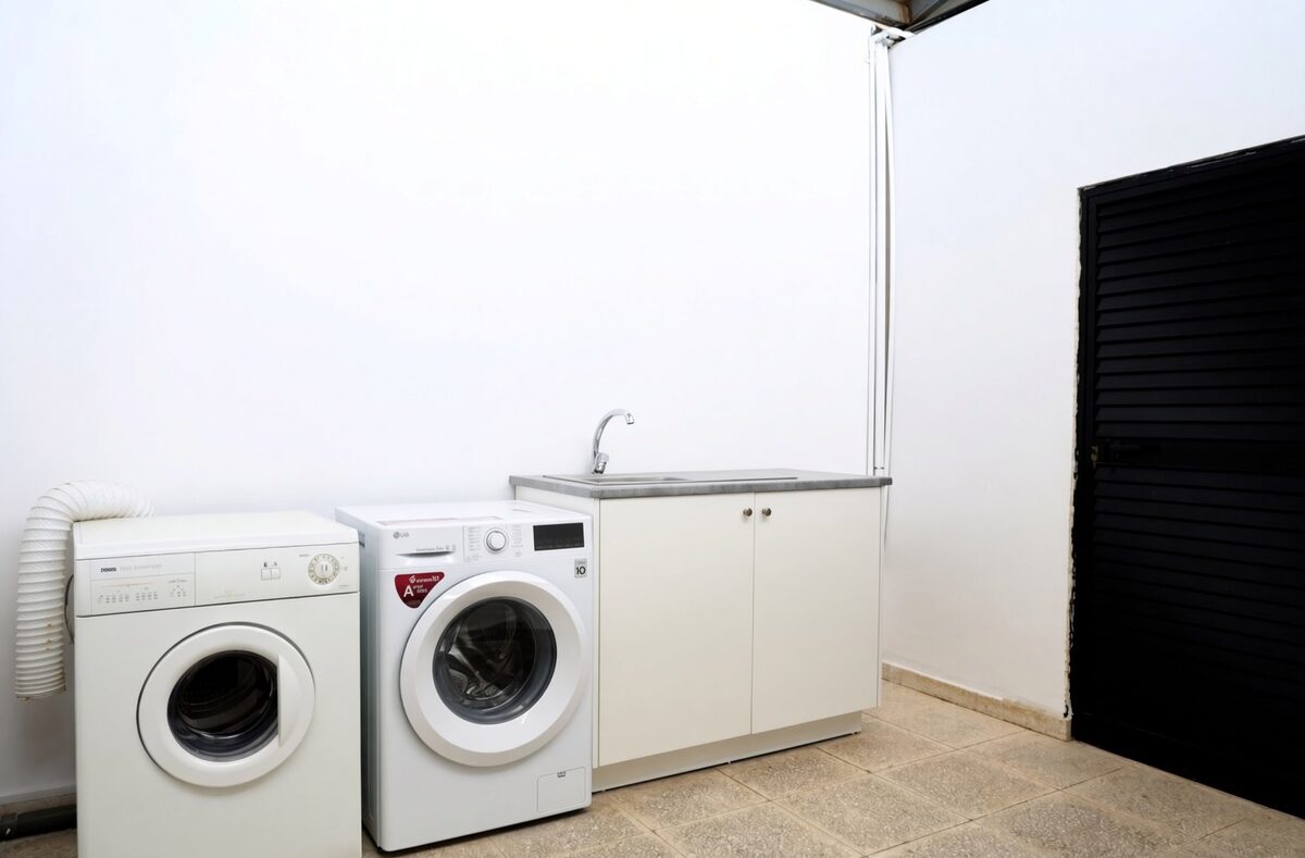houses z 5 sypialniami, 360.00m² w polemidia-kato, Cypr [ID: 0602-248524]