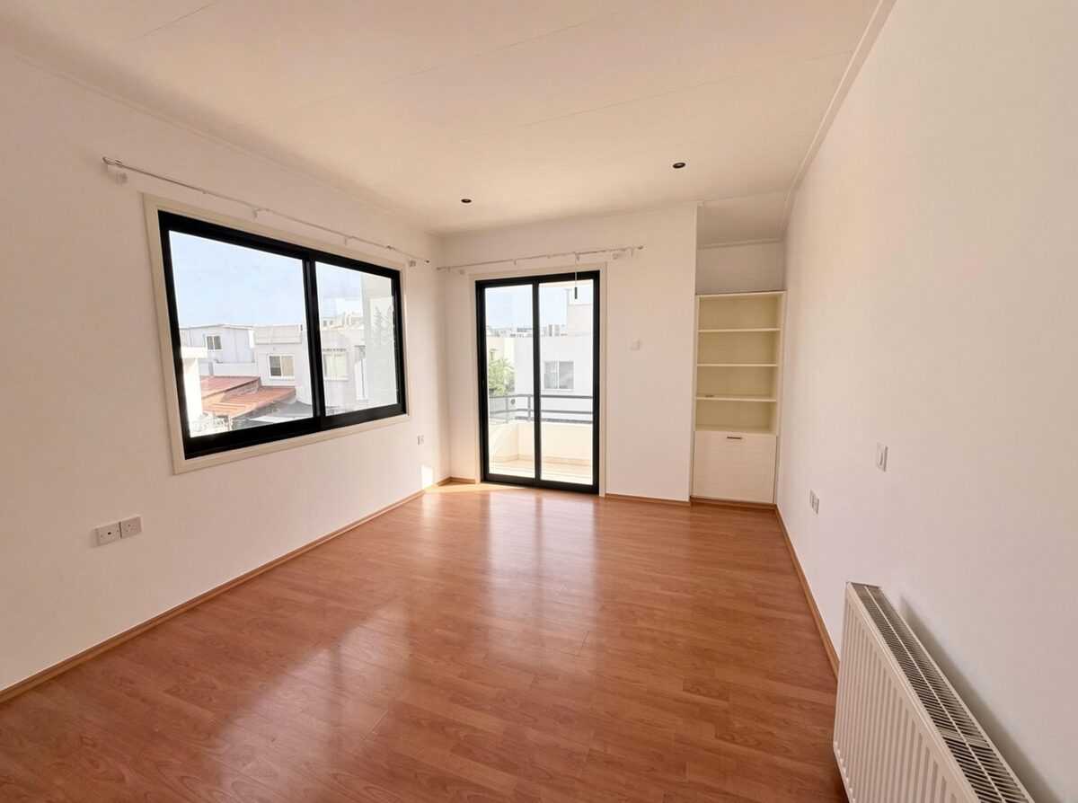 houses z 5 sypialniami, 360.00m² w polemidia-kato, Cypr [ID: 0602-248524]