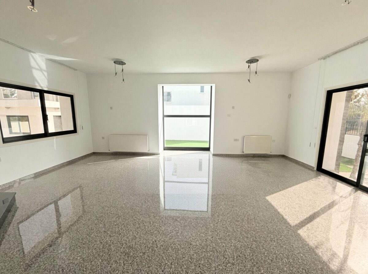 houses z 5 sypialniami, 360.00m² w polemidia-kato, Cypr [ID: 0602-248524]