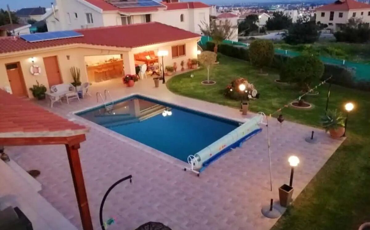 houses with 4 bedrooms in erimi, Cyprus [ID: 0602-248929]
