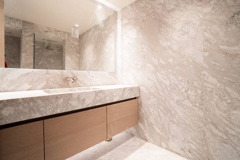 Вилла с 8 спальнями, 571.00м² в mouttagiaka, Кипр [ID: 0602-248962]