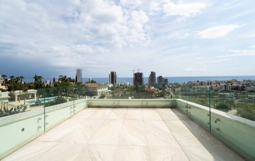 Вилла с 8 спальнями, 571.00м² в mouttagiaka, Кипр [ID: 0602-248962]