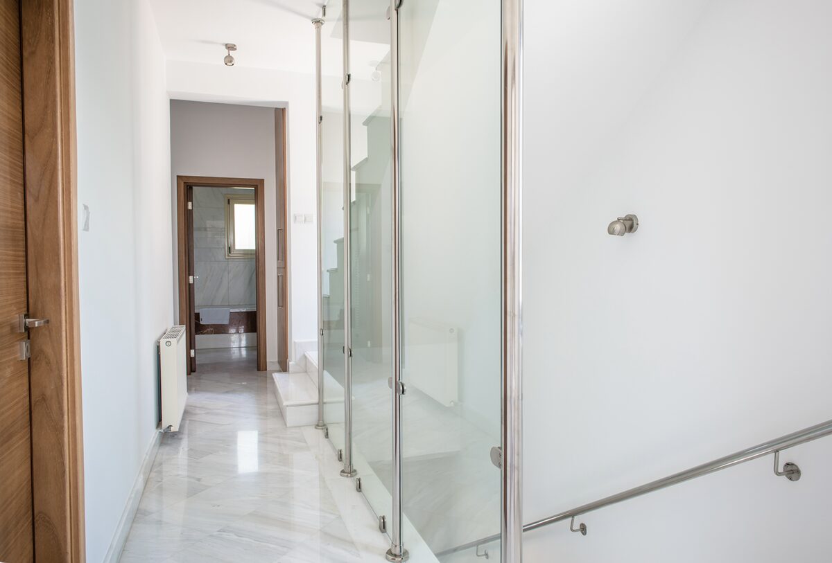 Villa with 4 bedrooms, 300.00m² in pegeia, Cyprus [ID: 0602-249018]