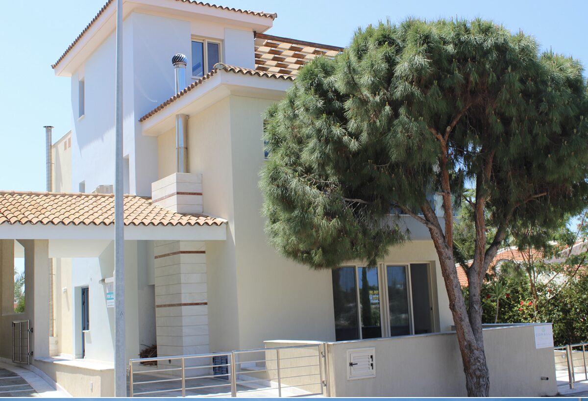 Villa with 4 bedrooms, 300.00m² in pegeia, Cyprus [ID: 0602-249018]
