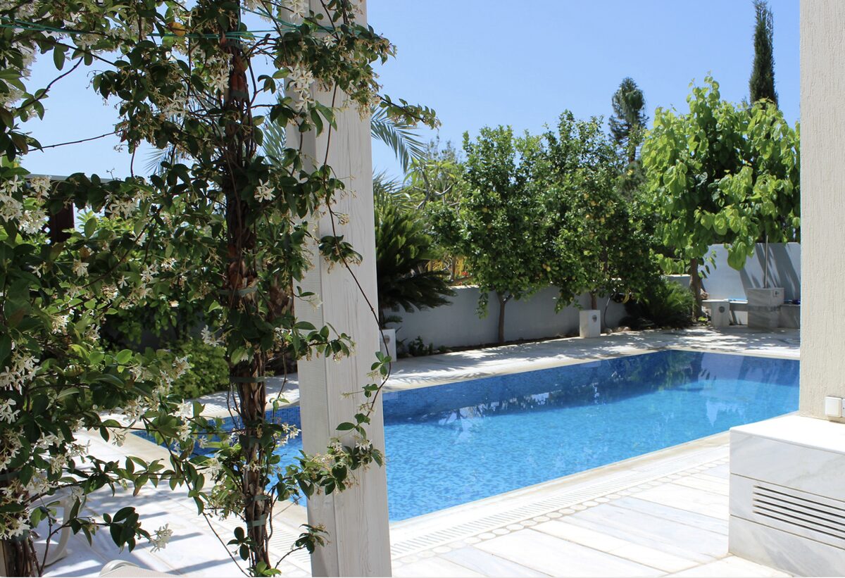 Villa with 4 bedrooms, 300.00m² in pegeia, Cyprus [ID: 0602-249018]