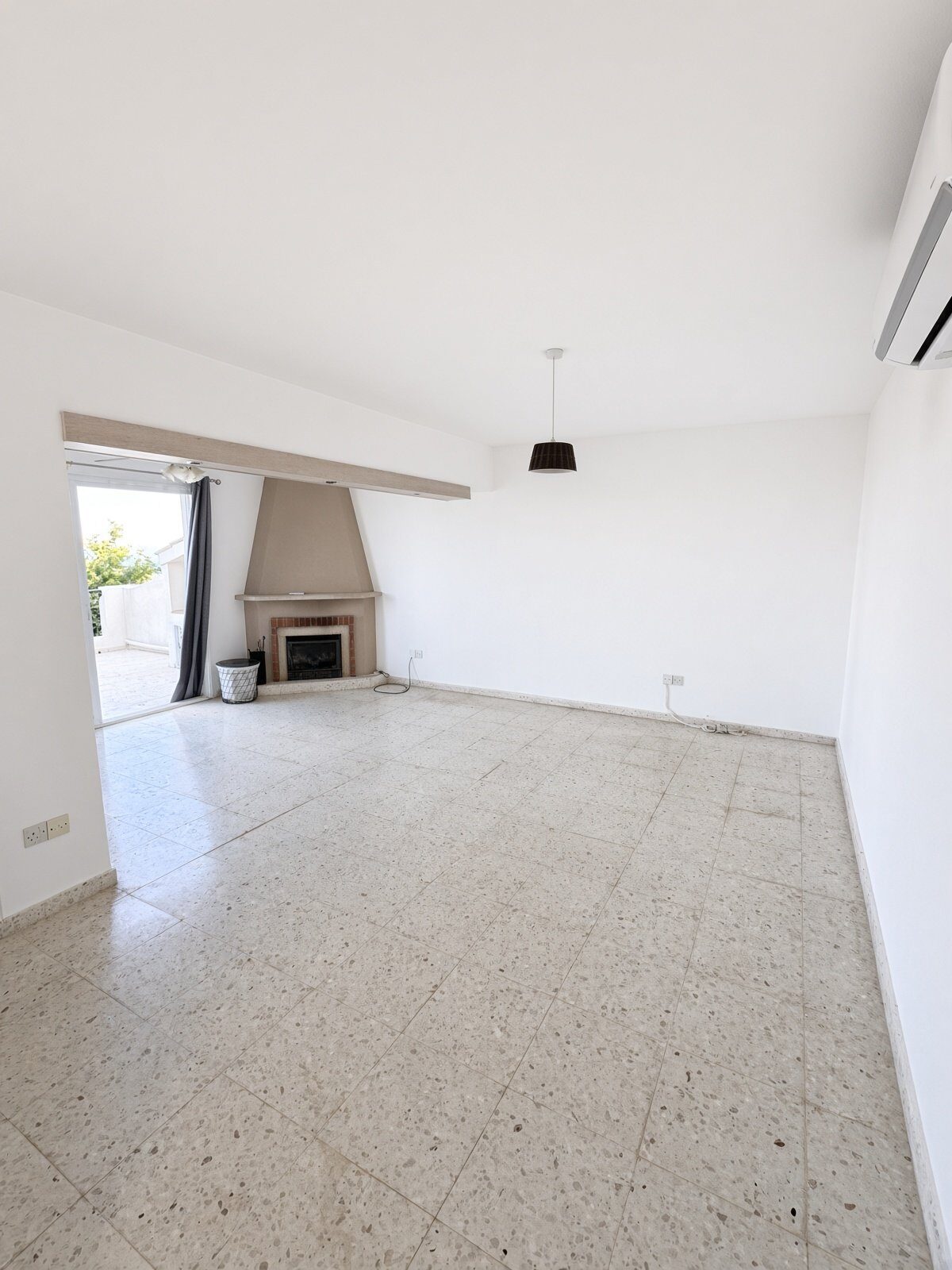 Apartament z 3 sypialniami, 110.00m² w pissouri, Cypr [ID: 0602-249093]