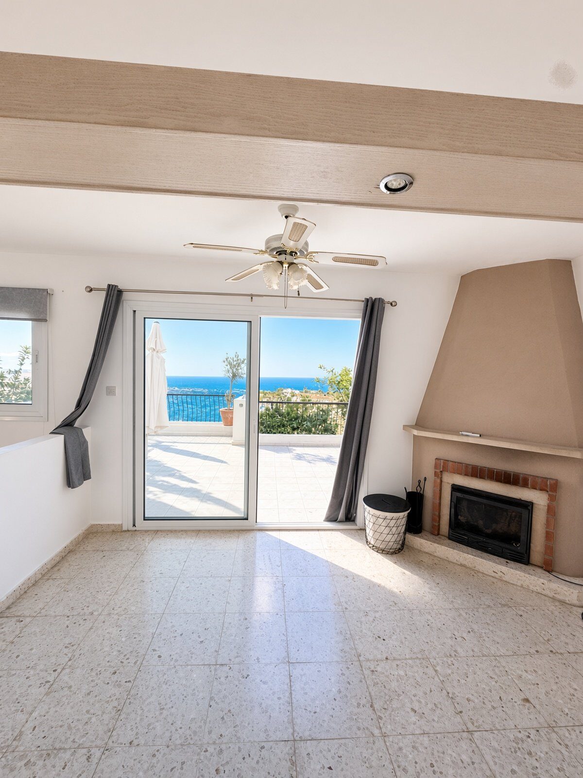 Apartament z 3 sypialniami, 110.00m² w pissouri, Cypr [ID: 0602-249093]