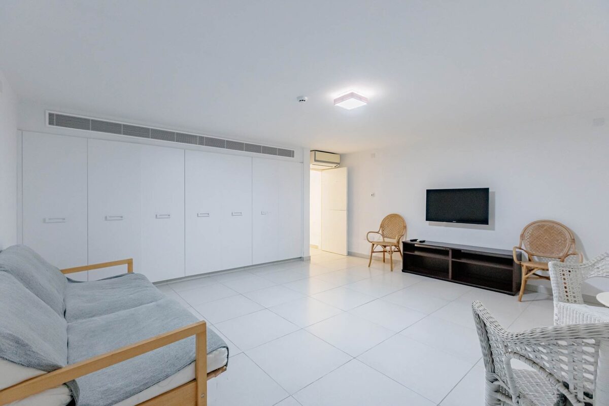 Villa with 4 bedrooms in agia-triada, Cyprus [ID: 0602-249102]