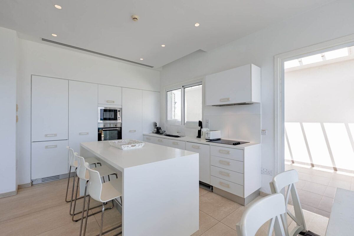 Villa with 4 bedrooms in agia-triada, Cyprus [ID: 0602-249102]