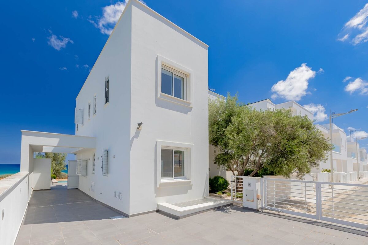 Villa with 4 bedrooms in agia-triada, Cyprus [ID: 0602-249102]