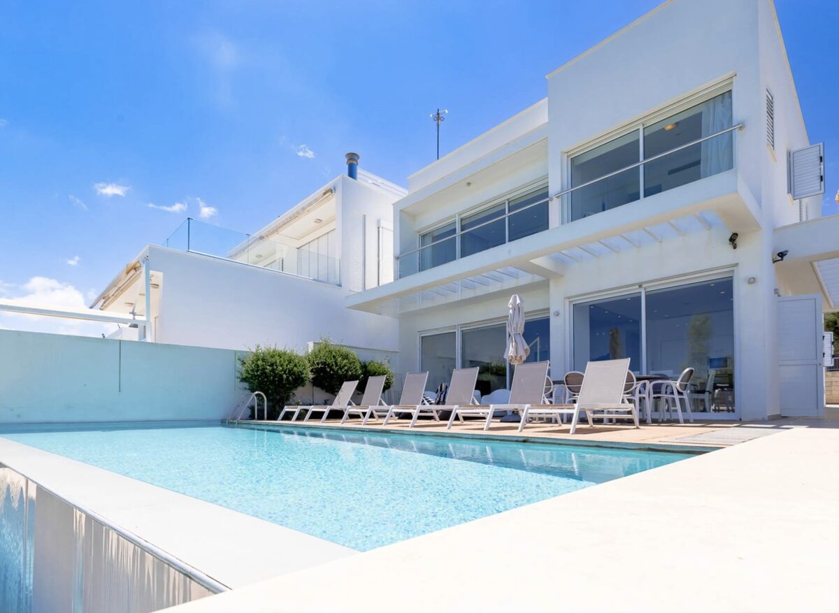 Villa with 4 bedrooms in agia-triada, Cyprus [ID: 0602-249102]