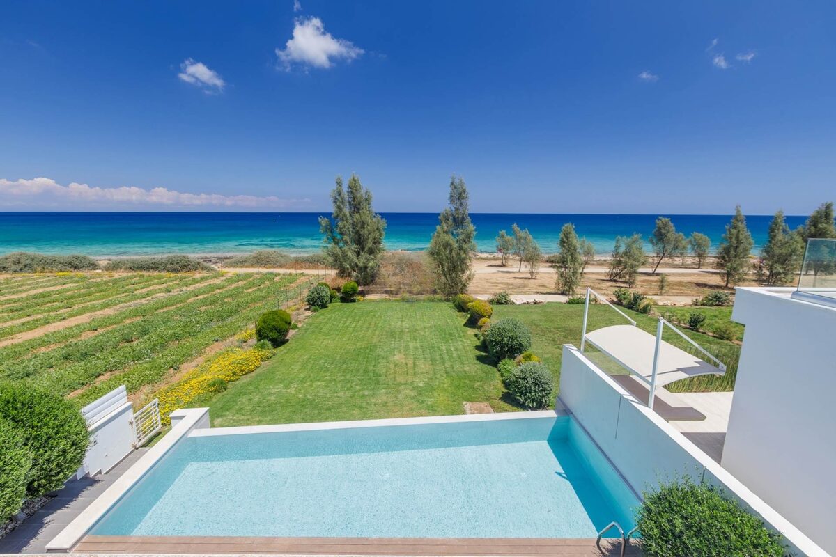Villa with 4 bedrooms in agia-triada, Cyprus [ID: 0602-249102]