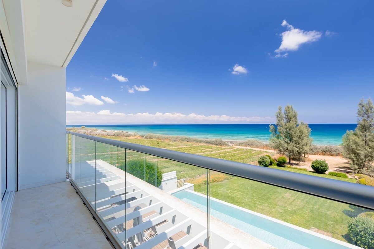 Villa with 4 bedrooms in agia-triada, Cyprus [ID: 0602-249102]