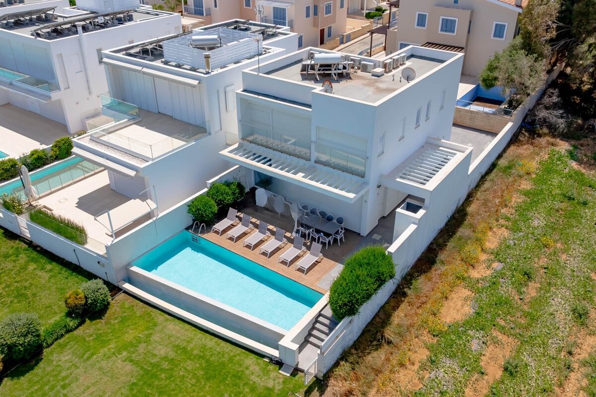 Villa with 4 bedrooms in agia-triada, Cyprus [ID: 0602-249102]
