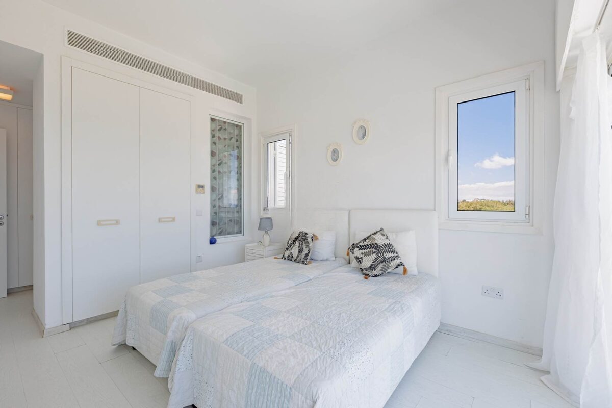 Villa with 4 bedrooms in agia-triada, Cyprus [ID: 0602-249102]