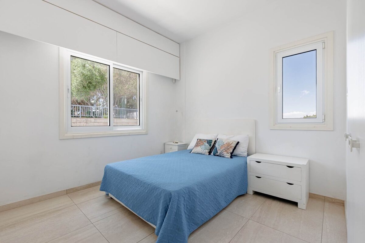 Villa with 4 bedrooms in agia-triada, Cyprus [ID: 0602-249102]