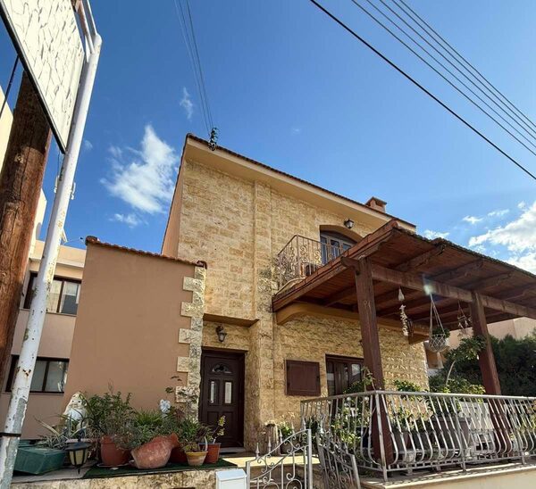 rentable-property w aradippou, Cypr, 256.00m² - obraz 2