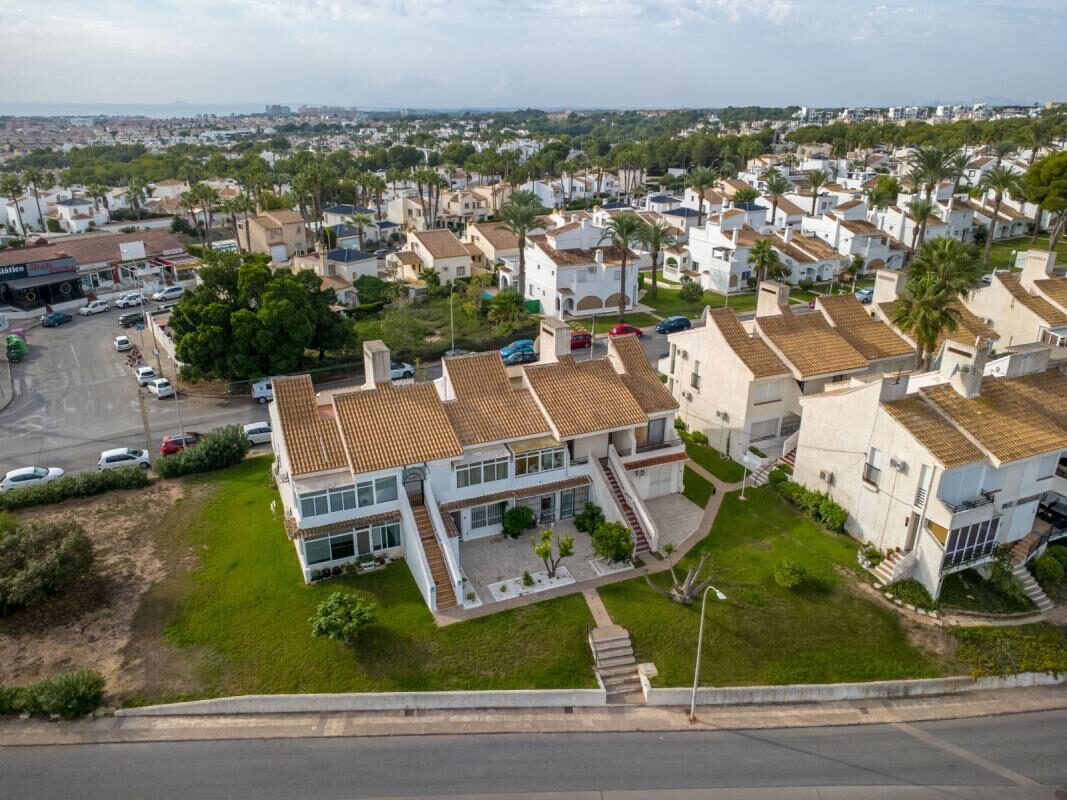 Bungalow z 2 sypialniami, 83m² w orihuela, Hiszpania [ID: 0152-637801]