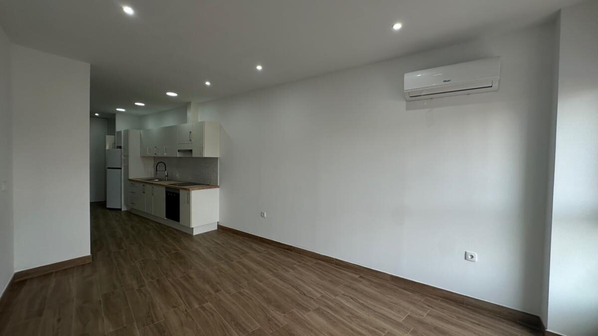 Апартаменти з 1 спальнею, 70м² в Торрев'єха, Іспанія [ID: 0152-637025]