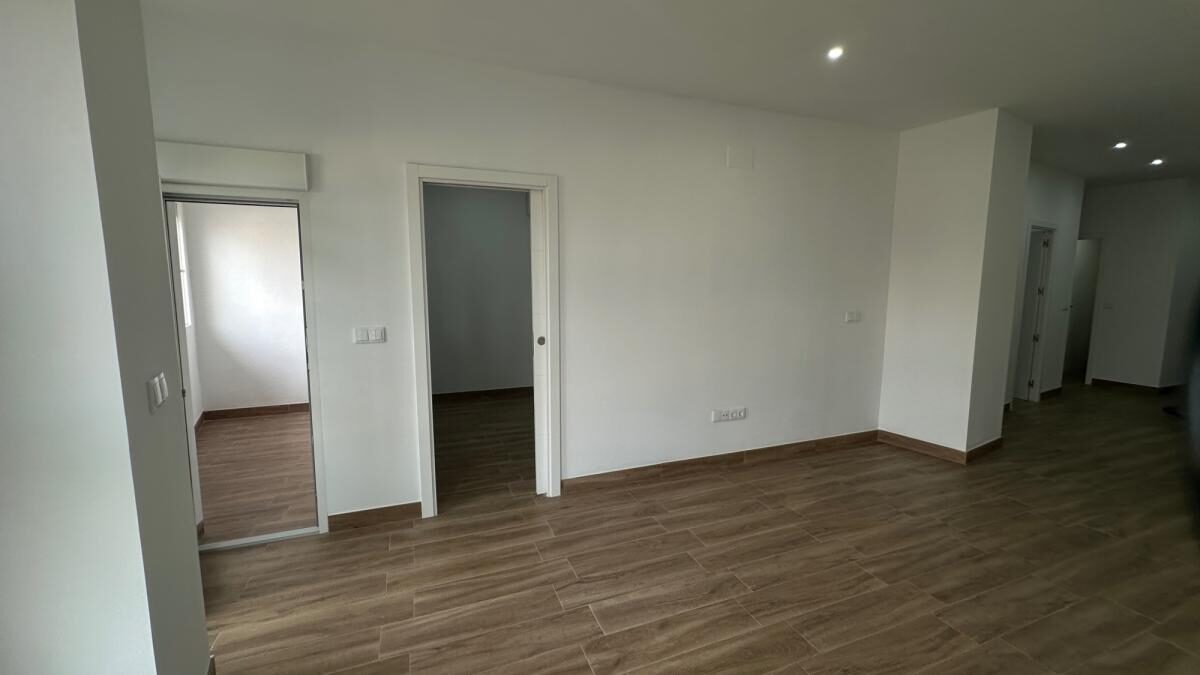Апартаменти з 1 спальнею, 70м² в Торрев'єха, Іспанія [ID: 0152-637025]