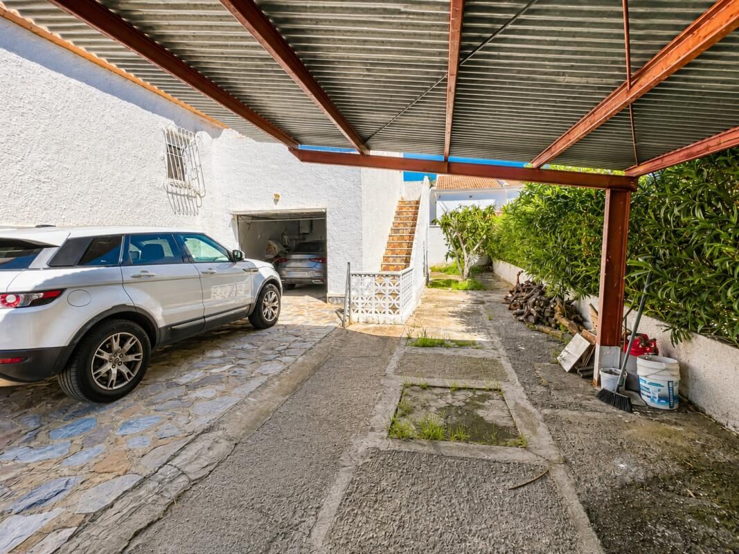 Willa z 5 sypialniami, 200m² w Torrevieja, Hiszpania [ID: 0152-635686]