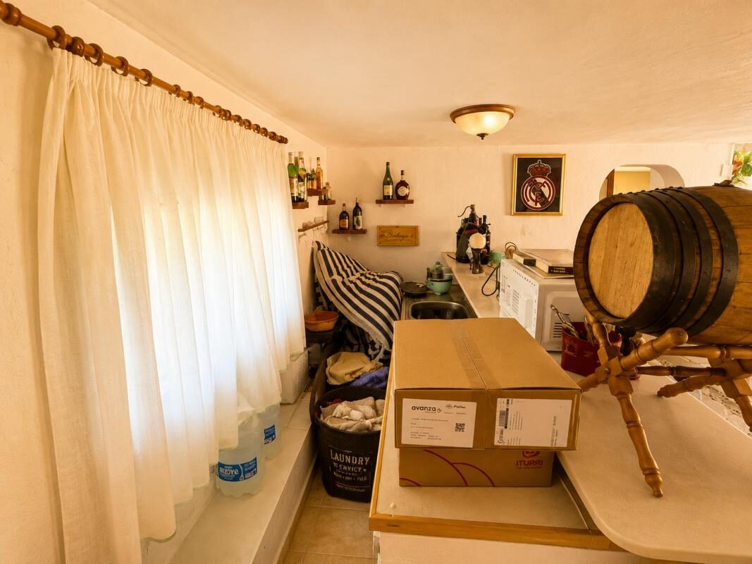 Willa z 5 sypialniami, 200m² w Torrevieja, Hiszpania [ID: 0152-635686]