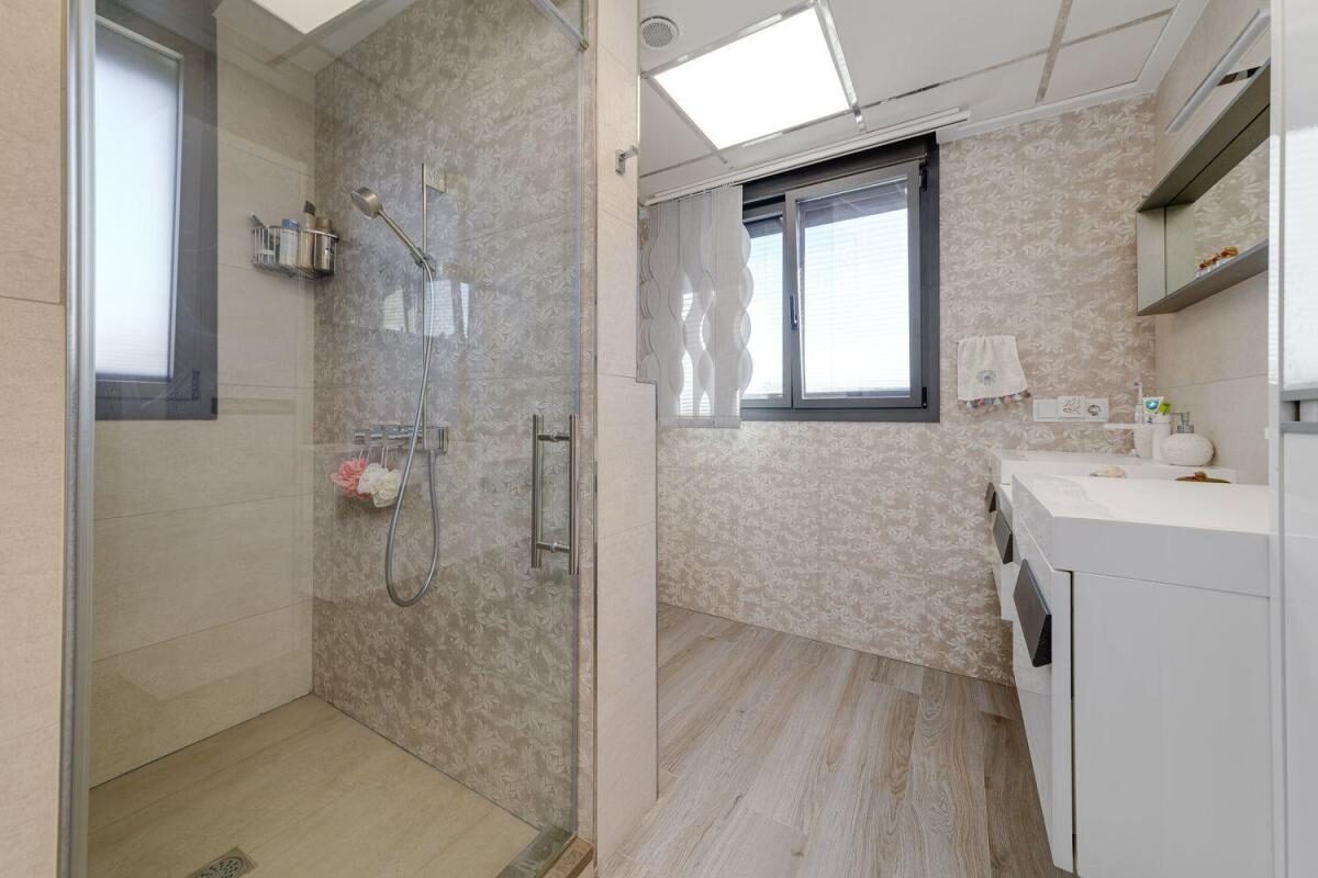 Willa z 3 sypialniami, 461m² w Torrevieja, Hiszpania [ID: 0152-635677]