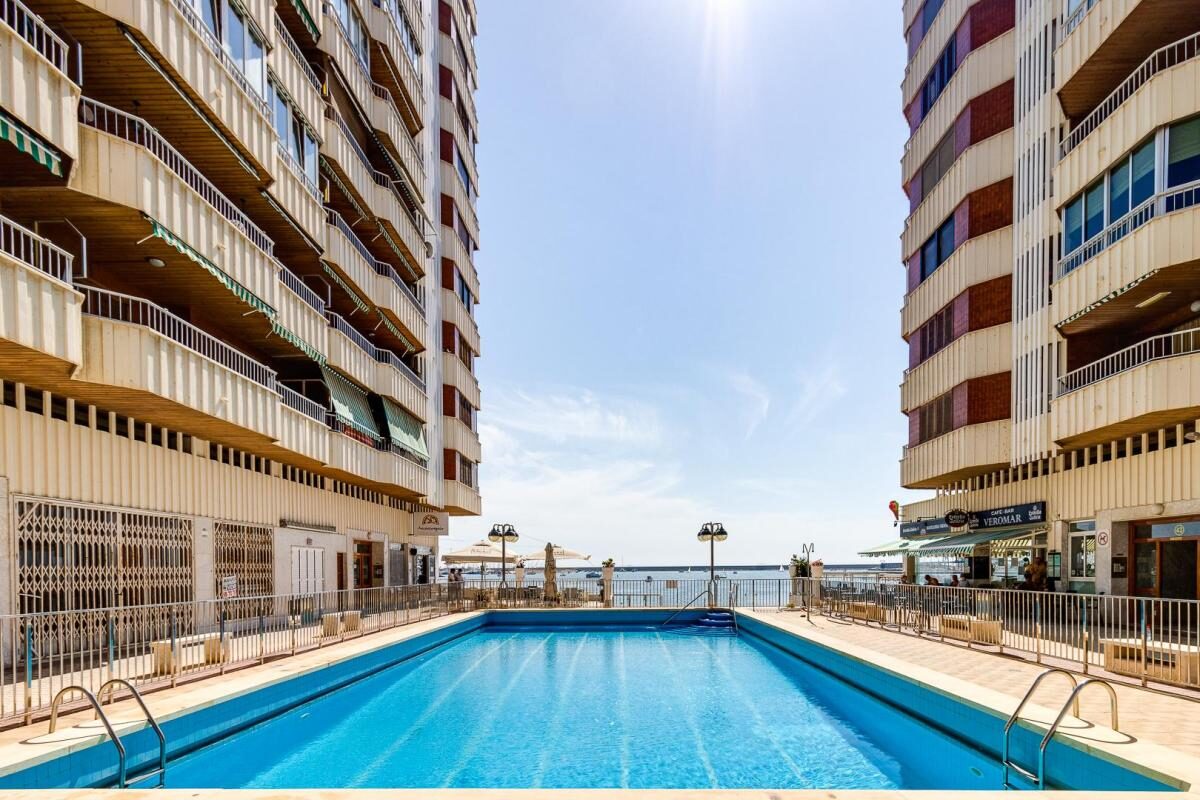 Apartamenty z 3 sypialniami, 100m² w Torrevieja, Hiszpania [ID: 0152-635676]