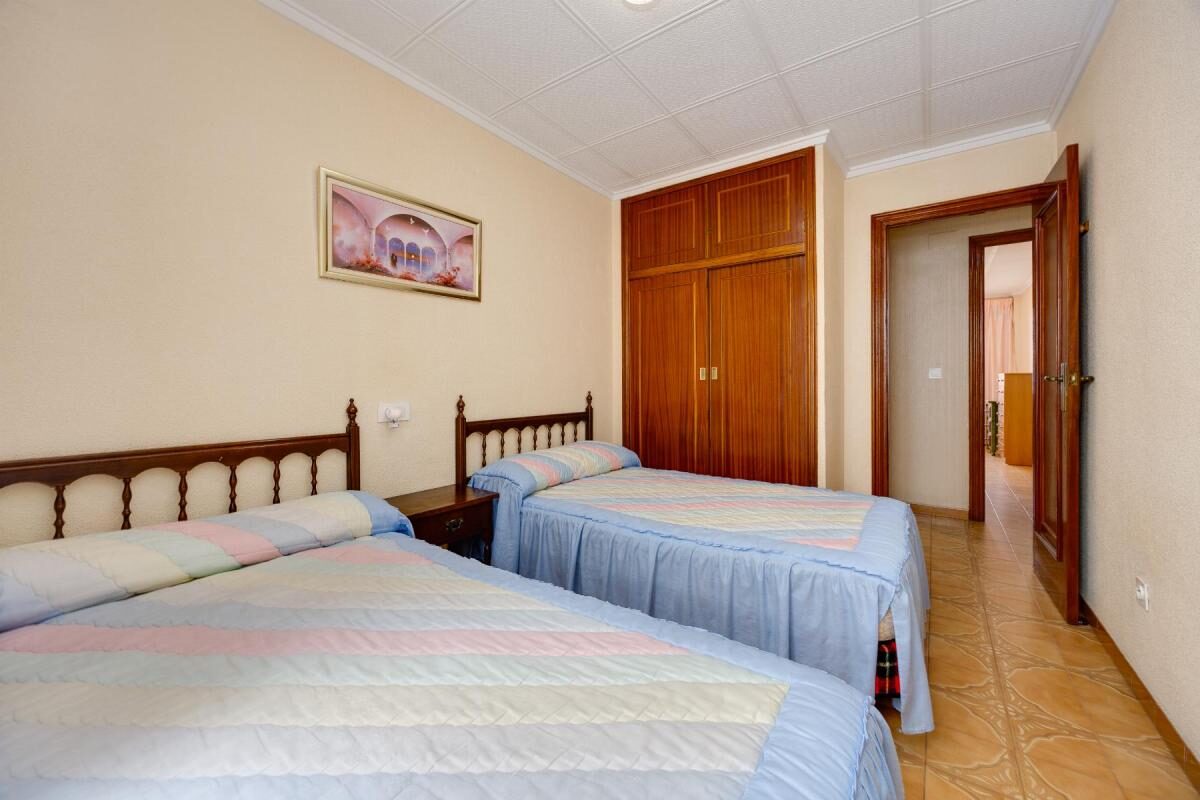 Apartamenty z 3 sypialniami, 100m² w Torrevieja, Hiszpania [ID: 0152-635676]