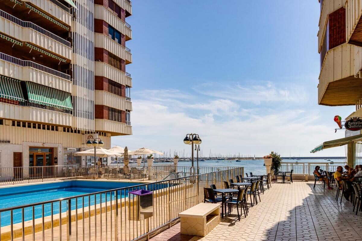 Apartamenty z 3 sypialniami, 100m² w Torrevieja, Hiszpania [ID: 0152-635676]