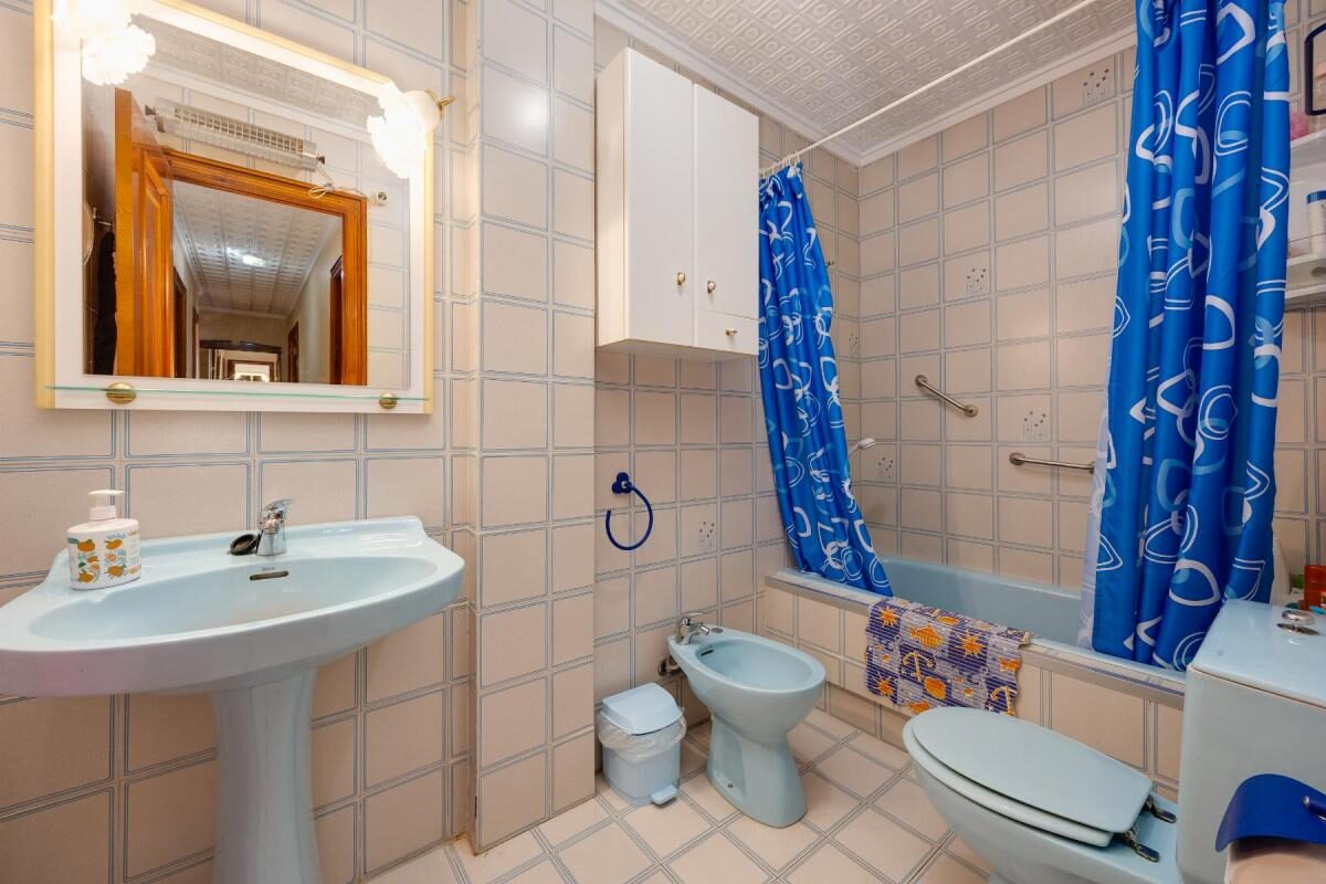 Apartamenty z 3 sypialniami, 100m² w Torrevieja, Hiszpania [ID: 0152-635676]