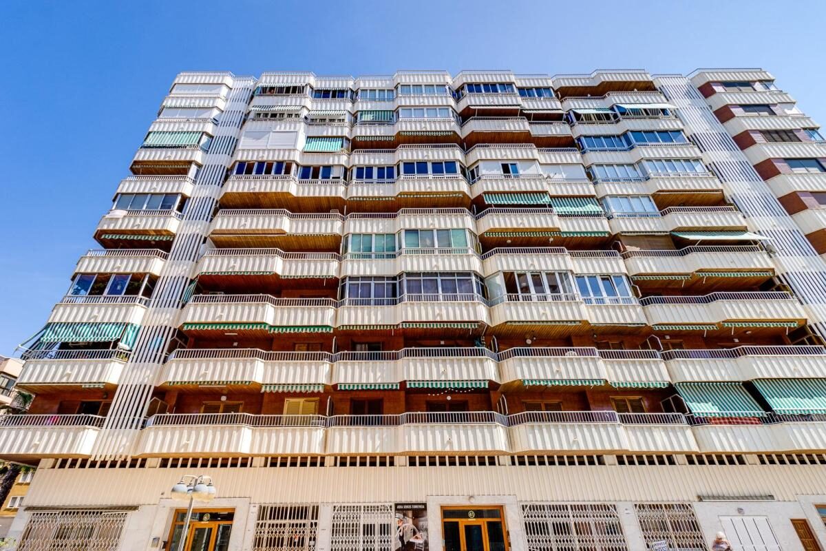 Apartamenty z 3 sypialniami, 100m² w Torrevieja, Hiszpania [ID: 0152-635676]