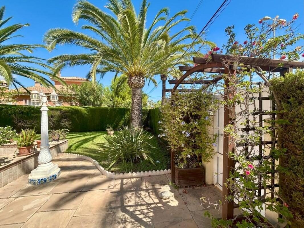 Willa z 3 sypialniami, 141m² w orihuela, Hiszpania [ID: 0152-619010]