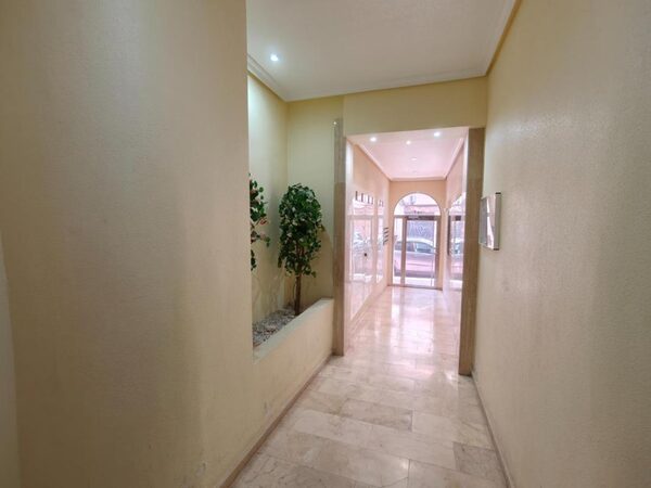 Apartamenty w Torrevieja, Hiszpania, 74m² - obraz 20