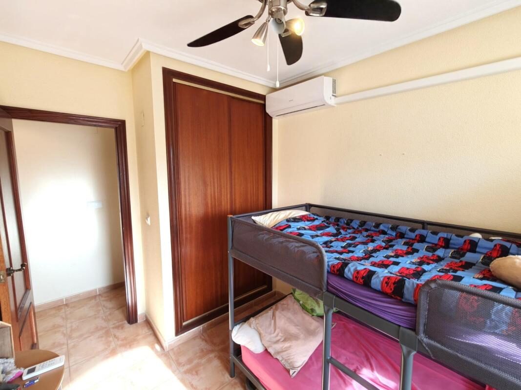 Apartamenty z 2 sypialniami, 74m² w Torrevieja, Hiszpania [ID: 0152-605722]