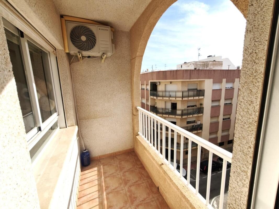 Apartamenty z 2 sypialniami, 74m² w Torrevieja, Hiszpania [ID: 0152-605722]