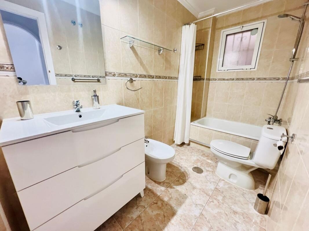 Апартаменти з 2 спальнями, 60м² в Торрев'єха, Іспанія [ID: 0152-596597]