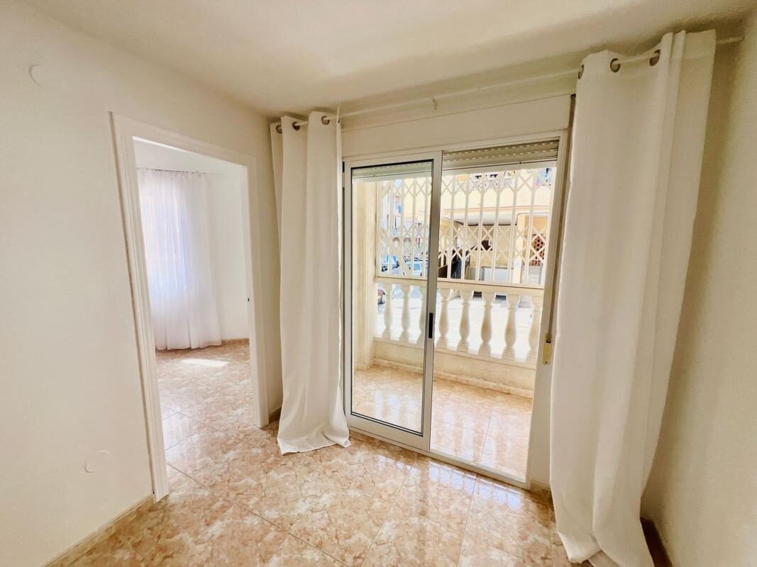 Апартаменти з 2 спальнями, 60м² в Торрев'єха, Іспанія [ID: 0152-596597]