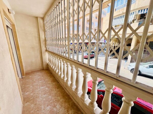 Apartamenty w Torrevieja, Hiszpania, 60m² - obraz 2