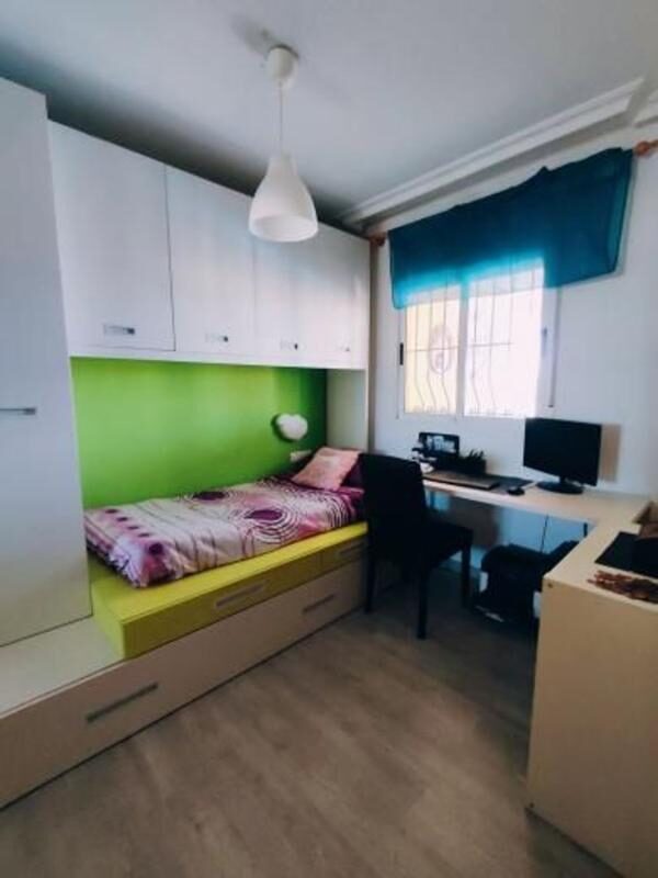houses z 6 sypialniami, 350m² w Torrevieja, Hiszpania [ID: 0152-588218]