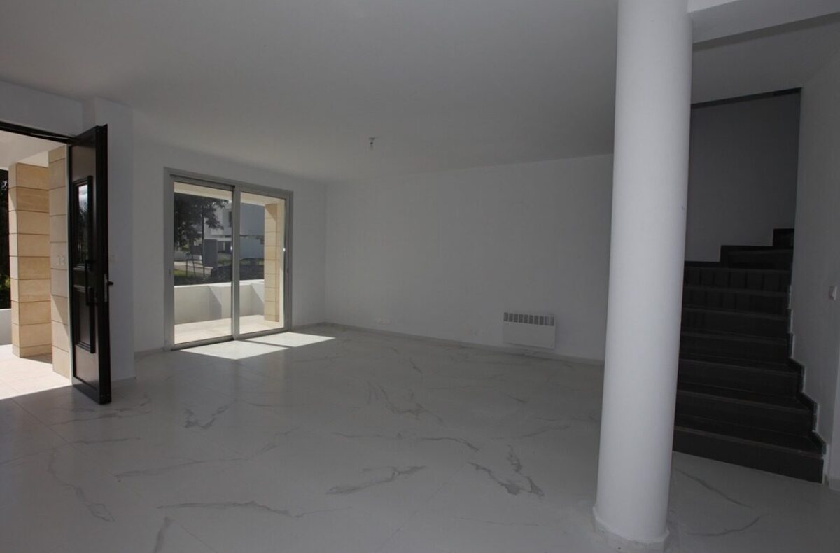 Willa z 4 sypialniami, 176.00m² w strovolos, Cypr [ID: 0602-7453]