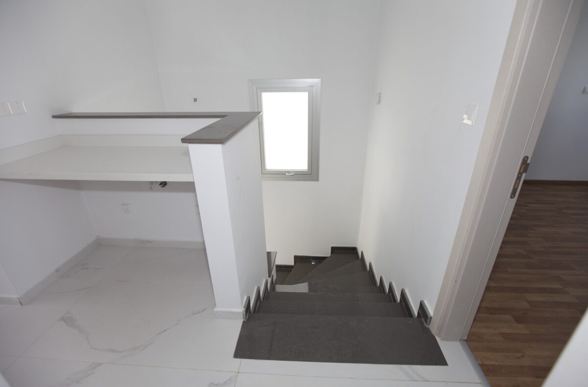 Willa z 4 sypialniami, 176.00m² w strovolos, Cypr [ID: 0602-7453]